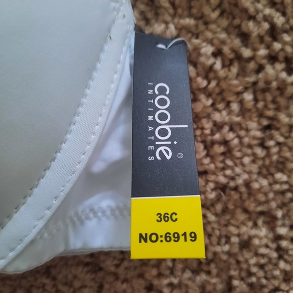 NWT Coobie 36 C Bra..  Padded Underwire, removable straps. - Picture 2 of 4